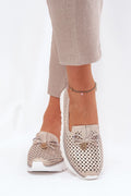 Chaussures basses Step in style en cuir beige perforé, style mocassin, semelle épaisse, nœud doré, confort tout le jour, femme élégance casual