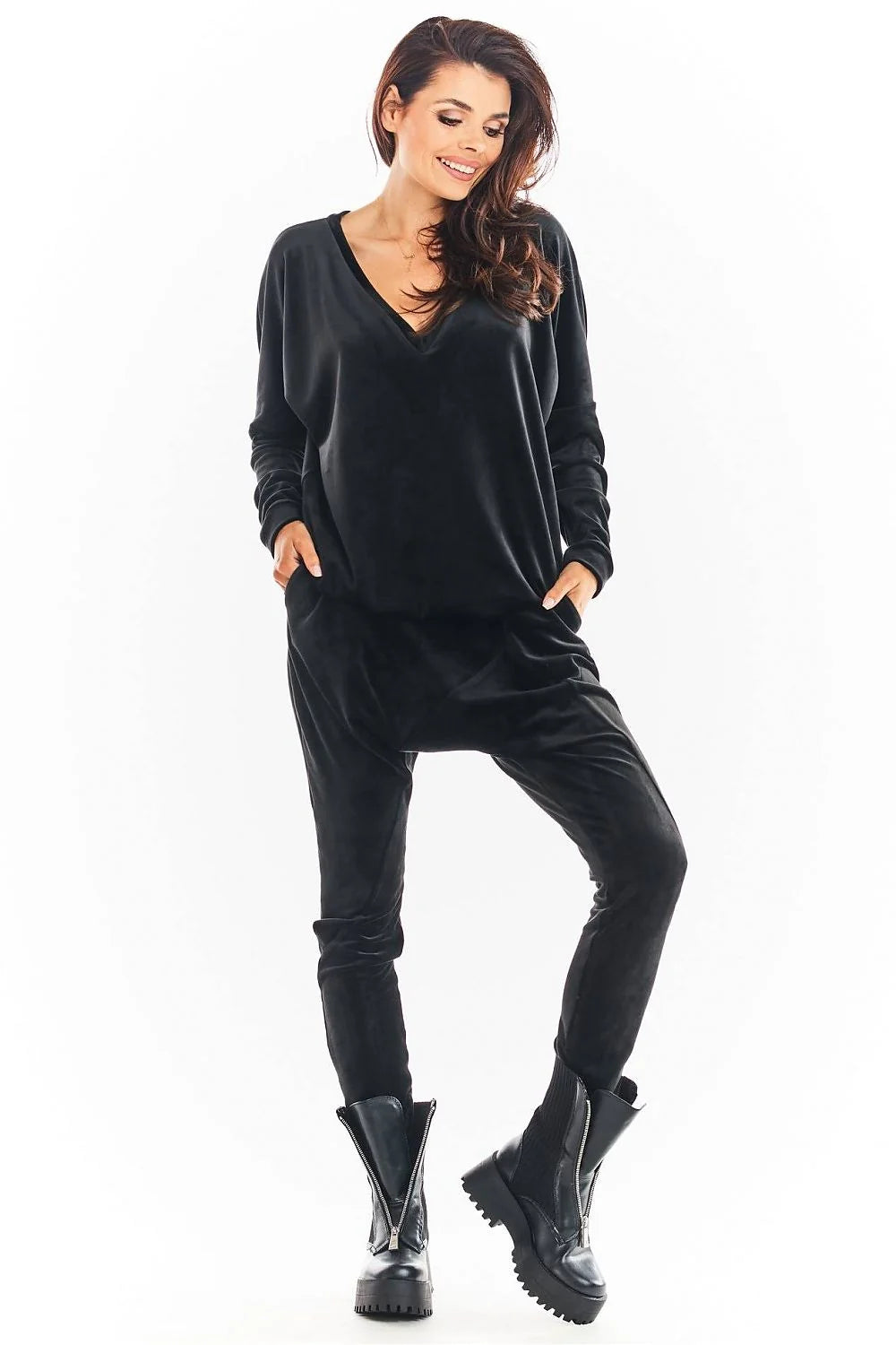 Pantalon survêtement femme en velours noir confortable style athleisure moderne pour look décontracté chic