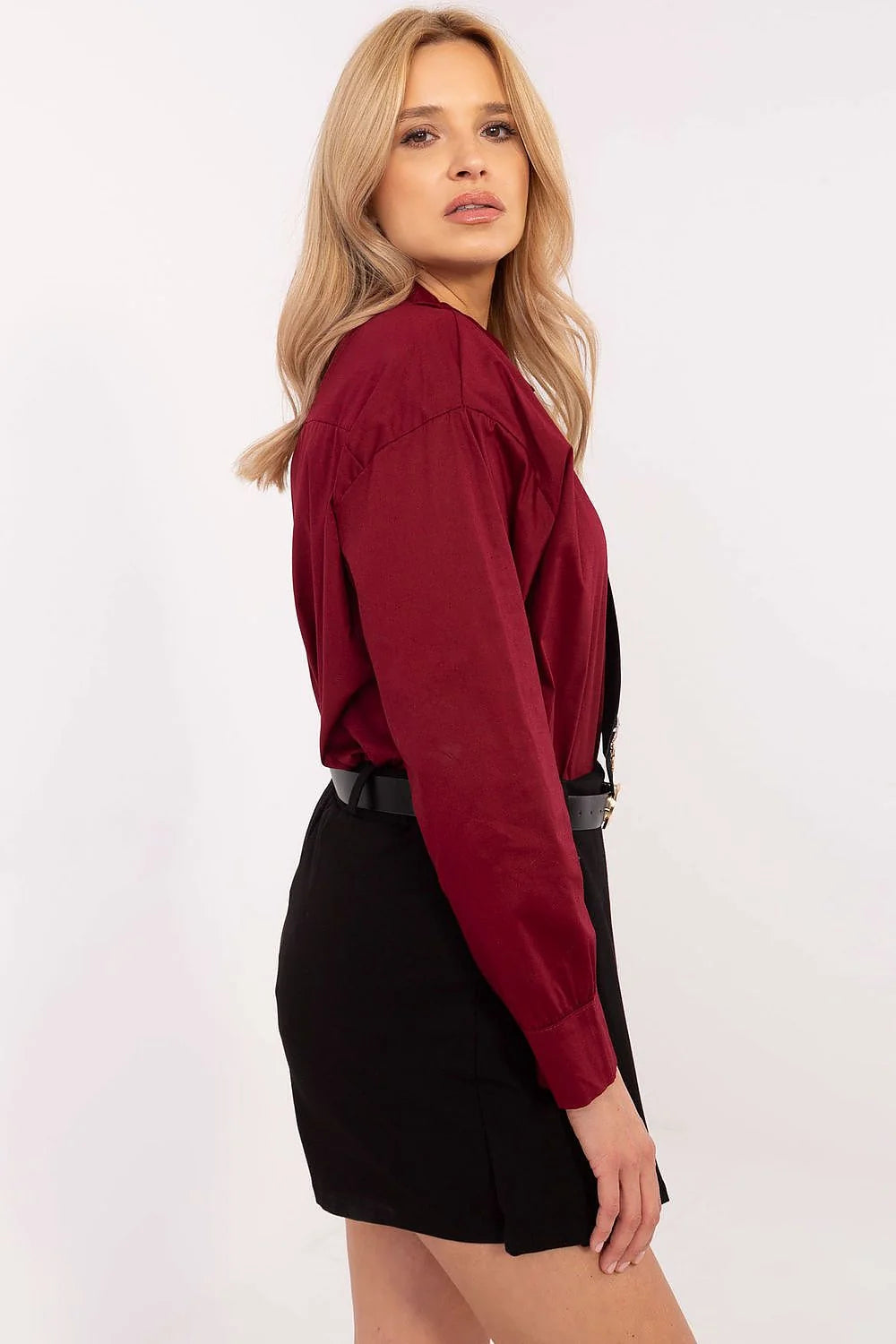 Chemise femme longues manches coupe oversize col classique tissu coton elastane élégant audacieux mode