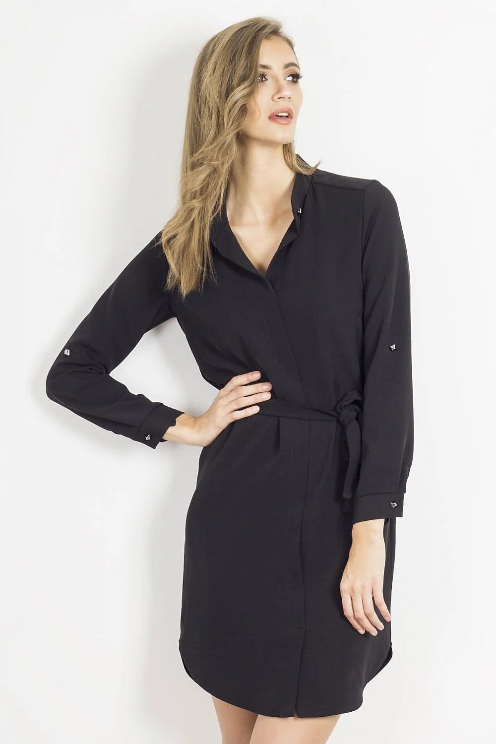 robe chemise viscose noire élégante manches longues ceinture nouée coupe droite cintrée longueur genoux asymétrique boutons bijou polonaise