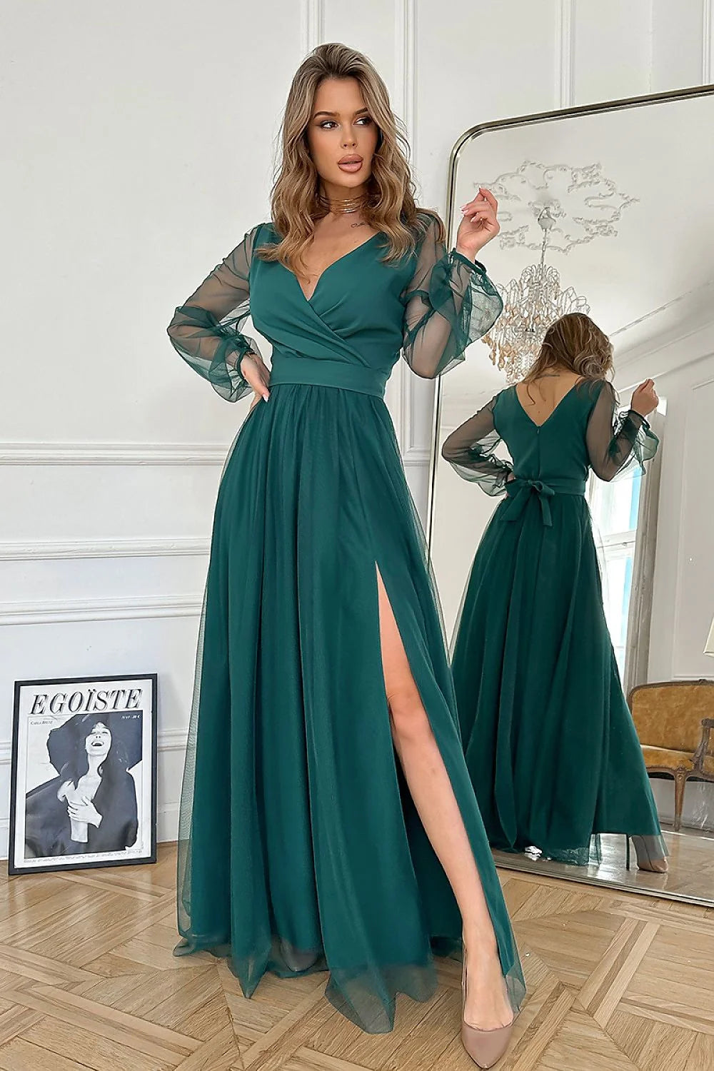 robe longue vert émeraude tulle chiffon Aline élégante soirée mariage décolleté croisé V manches longues transparentes taille cintrée fente cuisse
