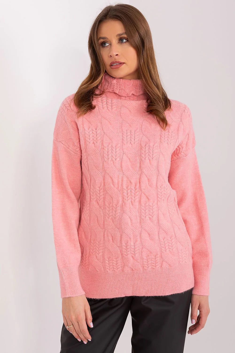 Pull col roulé maille torsadée rose pâle féminin élégant confortable automne hiver longues manches ample droite finitions côtelées