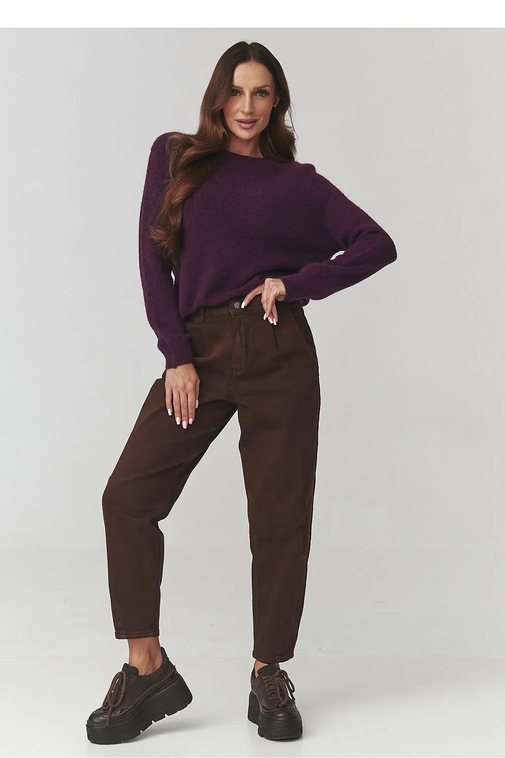 pull col rond femme élégant doux maille duveteuse prune coupe ample épaules tombantes manches larges bords côtelés italien automne chic