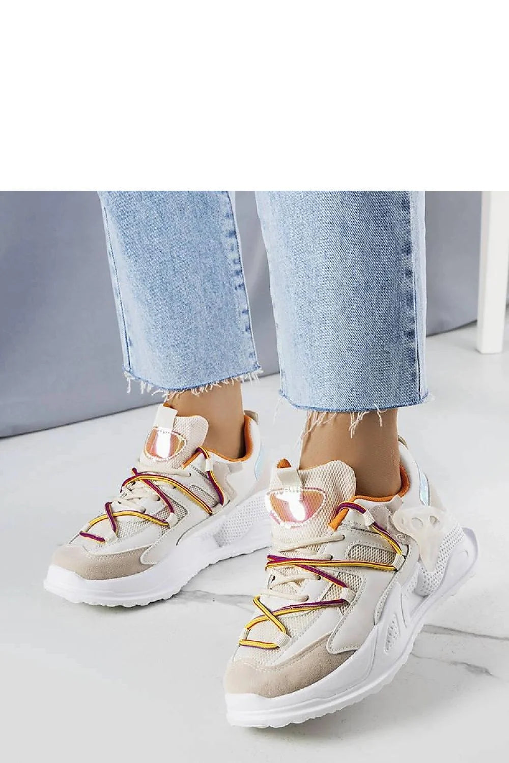 Baskets femmes mode sport design contemporain couleur beige violet orange lacets contrastés semelle caoutchouc amorti confortable