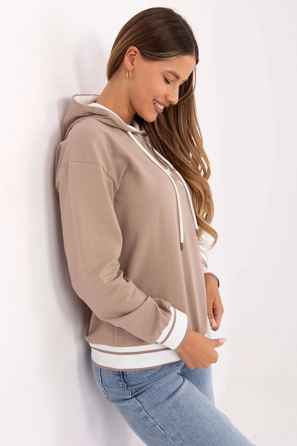 sweatshirt femme décontracté coton majoritaire élasthanne stretch manches longues poignets ourlet contrastés capuche cordons broderie poitrine coupe confortable sans fermeture