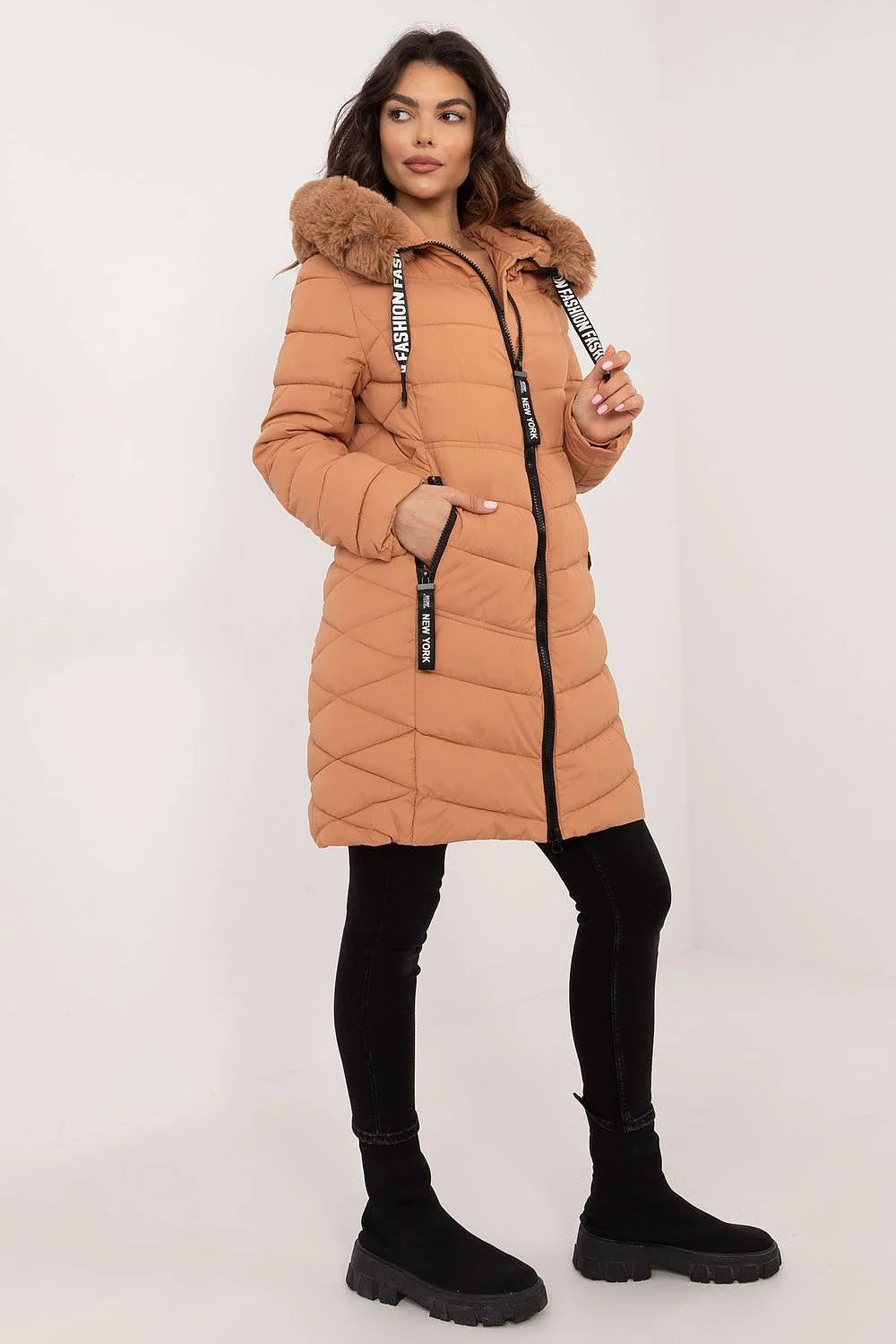 Manteau d'hiver pour femme chaud style moderne coupe ajustée fourrure amovible couleur brun camel polyester matelassé