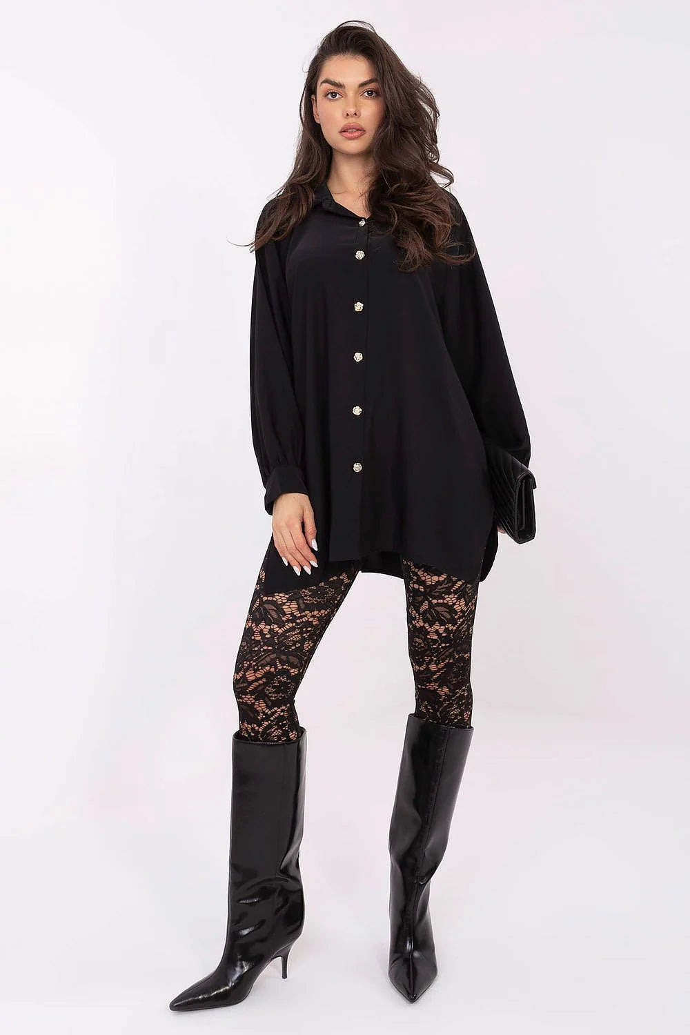 chemise tunique femme oversize noire col classique manches longues bouffantes poignets froncés boutons bijoux dorés tissu fluide polyester