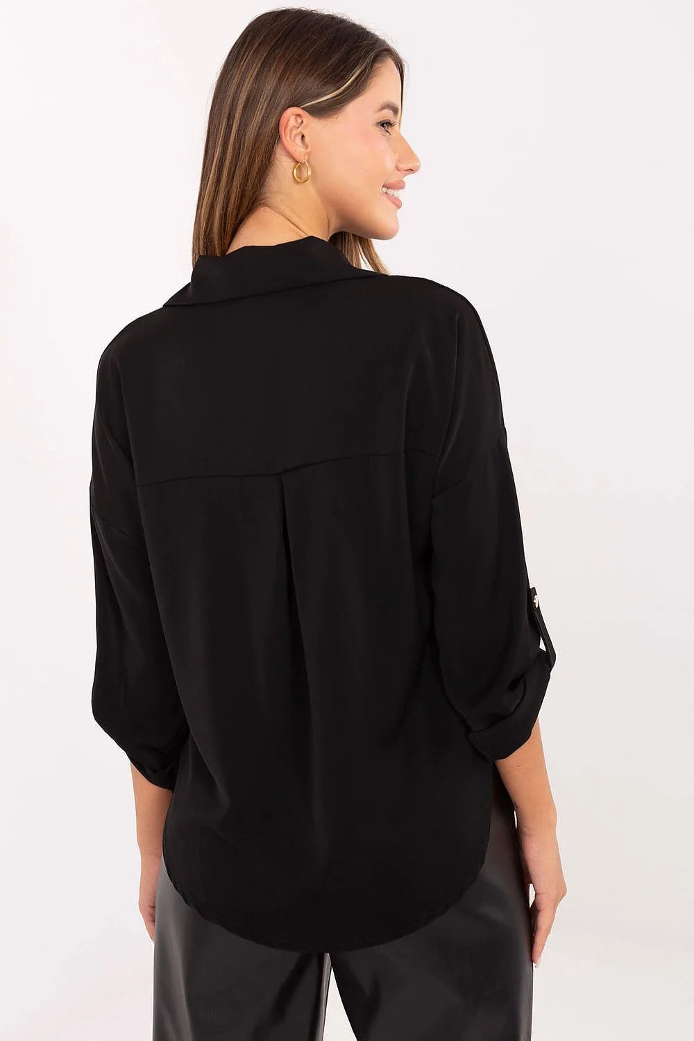 chemise femme noire manches longues retroussables col classique coupe droite tissu fluide satiné boutons dorés broches délicates élégante viscose élasthanne