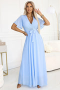 Robe de cocktail élégante longue col V croisé manches courtes bleu ciel taille nouée pour garden party mariage dîner