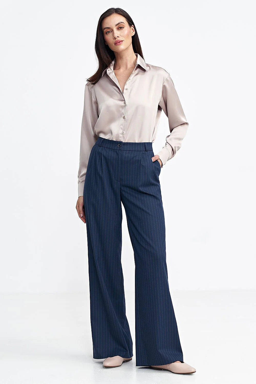pantalon long ample palazzo rayures fines bleu marine blanc laine tailleur taille haute plis jambes larges tombé élégant