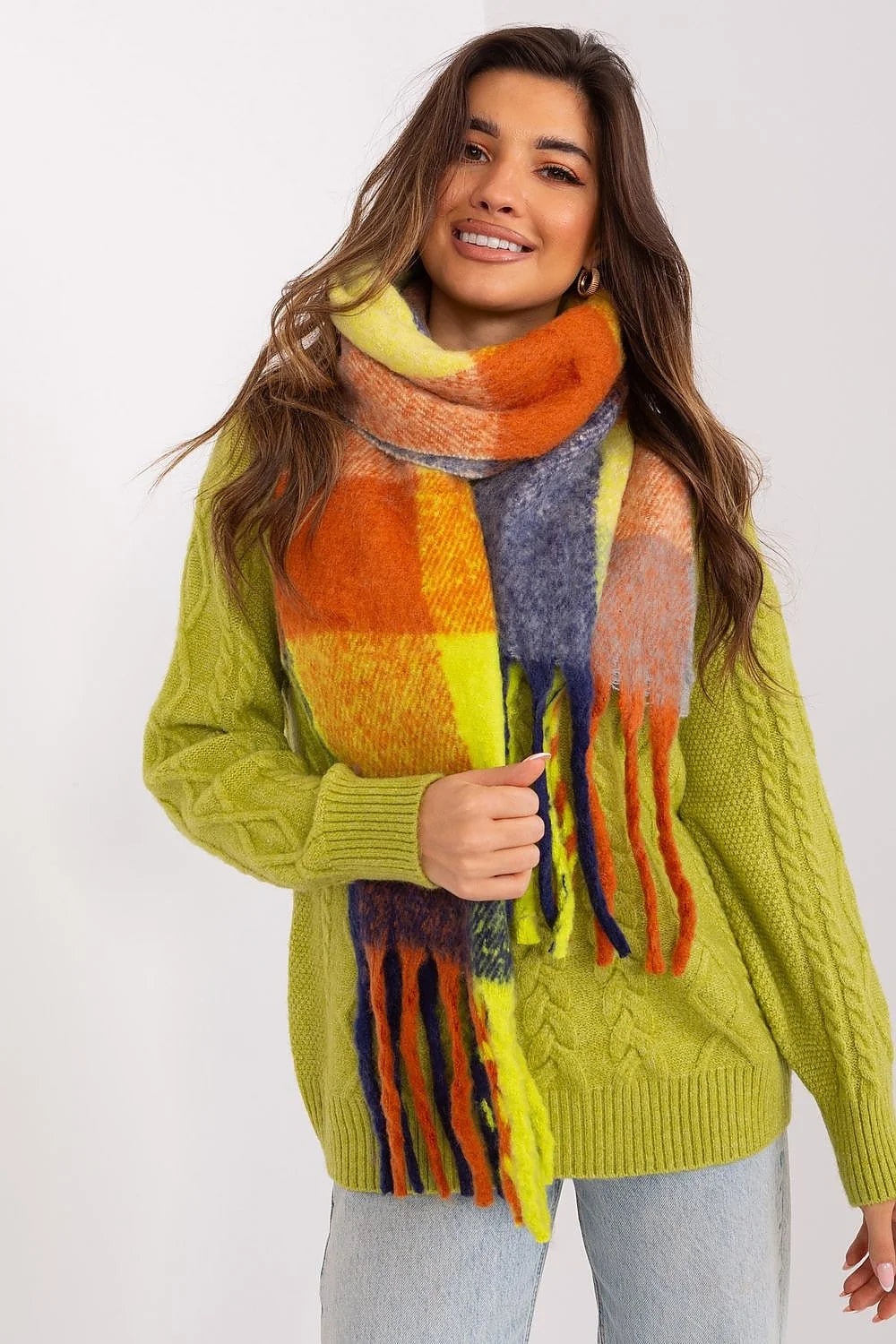 écharpe longue plaid colorée pompons oversize foulard carreaux mohair duveteux franges moelleuse chaude enveloppante multicolore tendance