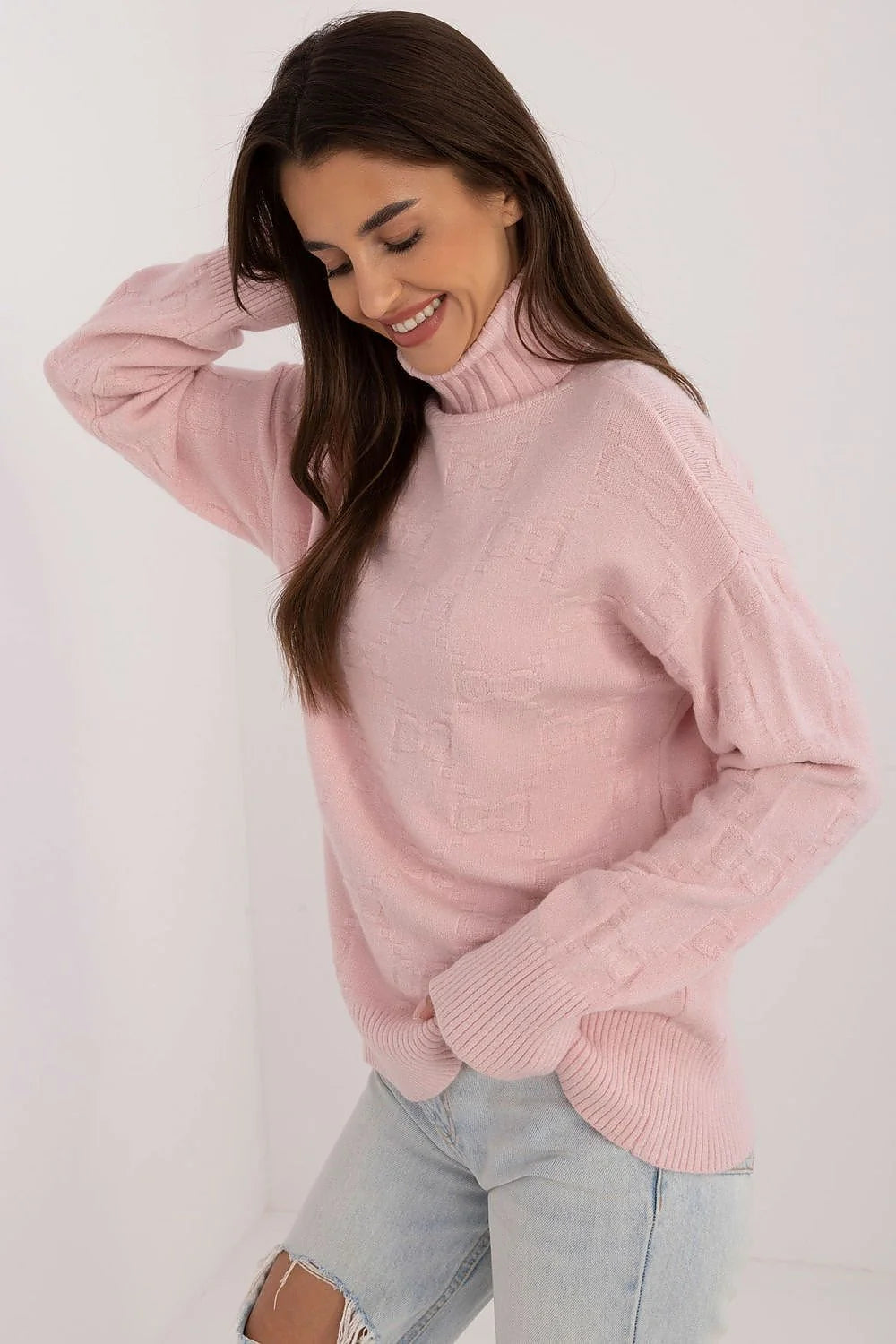 Pull à col roulé pour femme style moderne matériau doux coloris rose pâle coupe oversize manches longues finitions côtelées