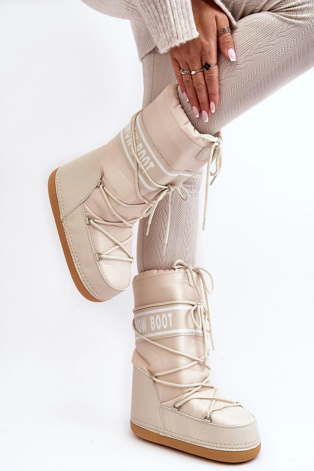 Bottes de neige pour femmes après-ski style moderne fonctionnel imperméable beige clair tige mi-mollet semelle caoutchouc épaisse