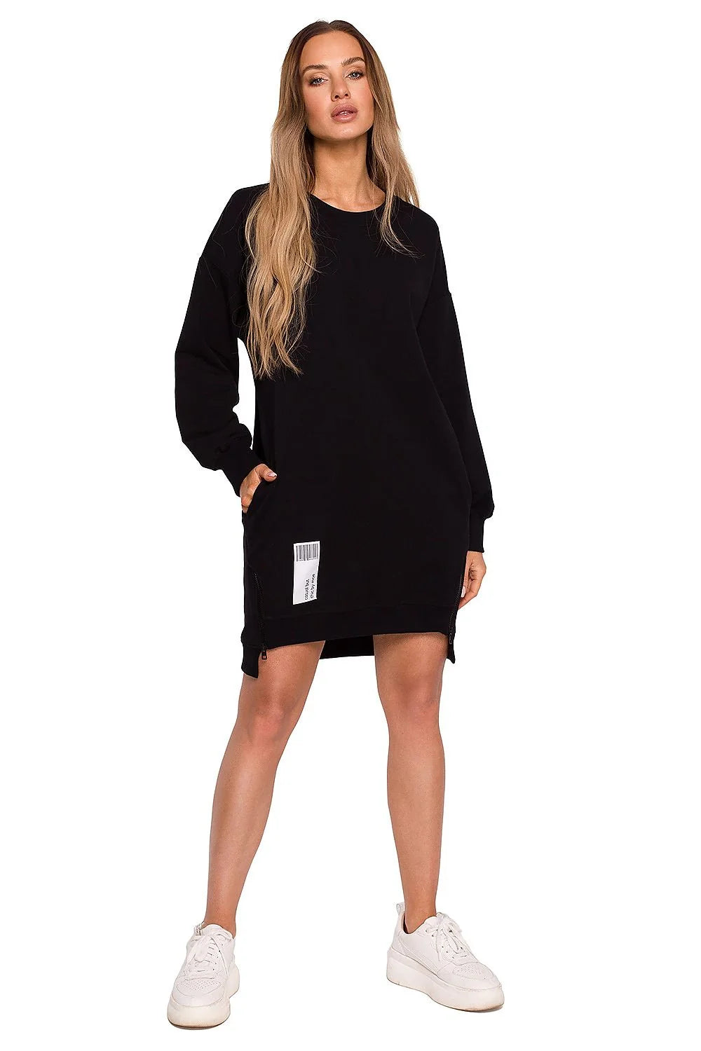 Robe-pull femme style streetwear coupe droite ample manches longues encolure ronde fermeture éclair latérale poches pratiques matière coton élasthanne couleurs vives audacieuses look moderne décontracté