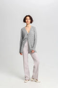 Cardigan et pantalon assortis modernes en tricot torsades gris beige tissu léger coupe oversize femme occasionnels décontractés