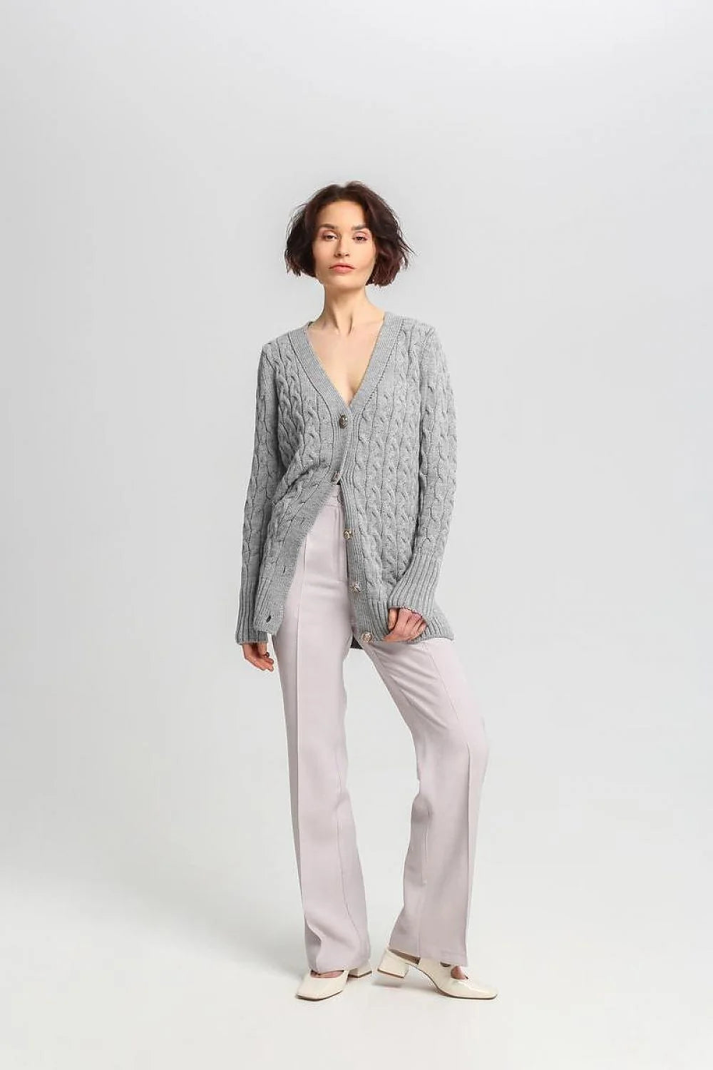 Cardigan et pantalon assortis modernes en tricot torsades gris beige tissu léger coupe oversize femme occasionnels décontractés