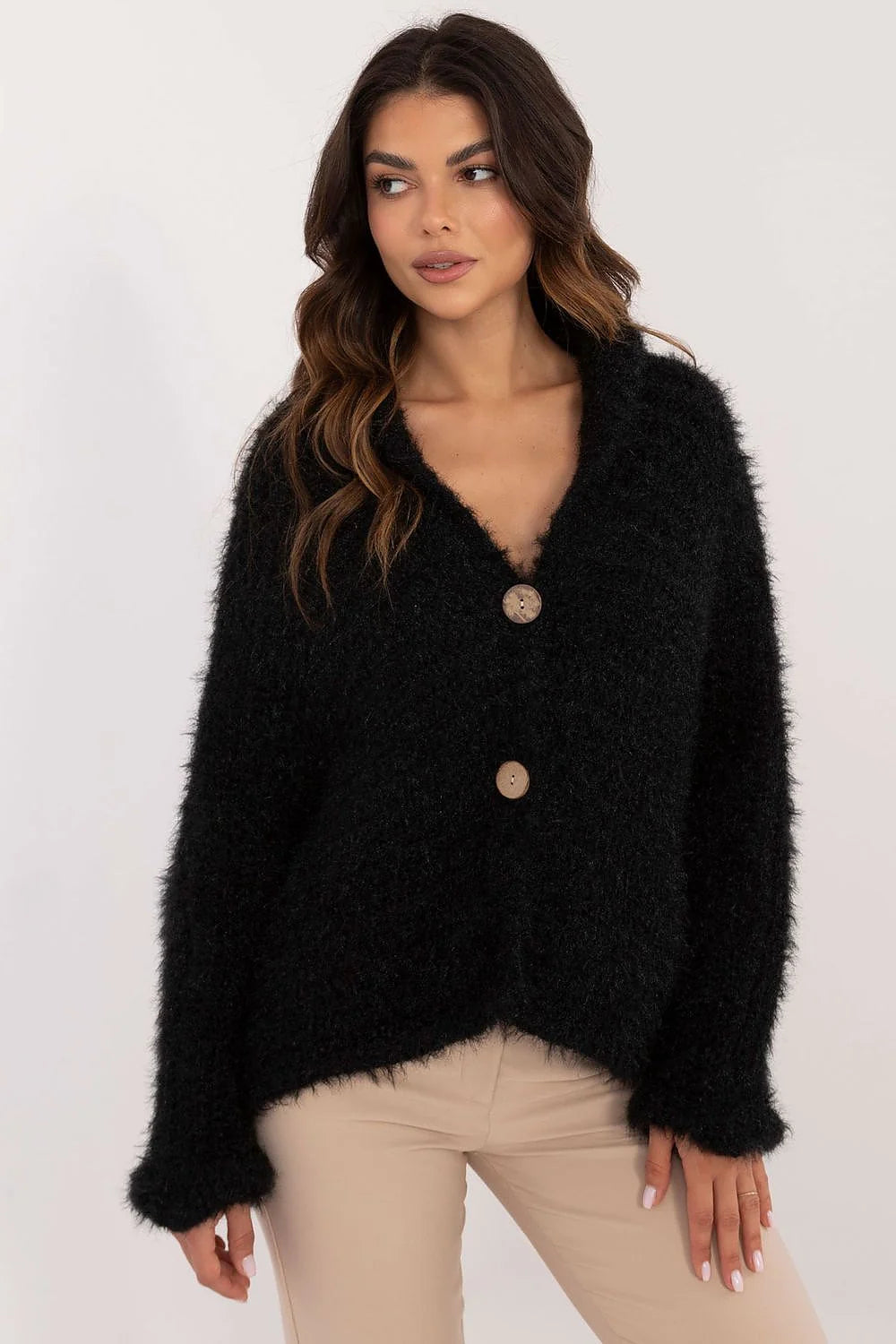 Cardigan pour femme en mélange polyamide acrylique, design moderne décontracté, couleur noire, coupe ample, manches longues, encolure en V, boutons métalliques, doux et chaud, vêtement polyvalent, occasion quotidienne, travail, style casual élégant