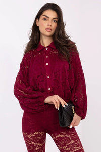 chemise dentelle femme bordeaux manches longues bouffantes col classique boutonnée boutons nacrés doublée semi transparente florale élégante moderne