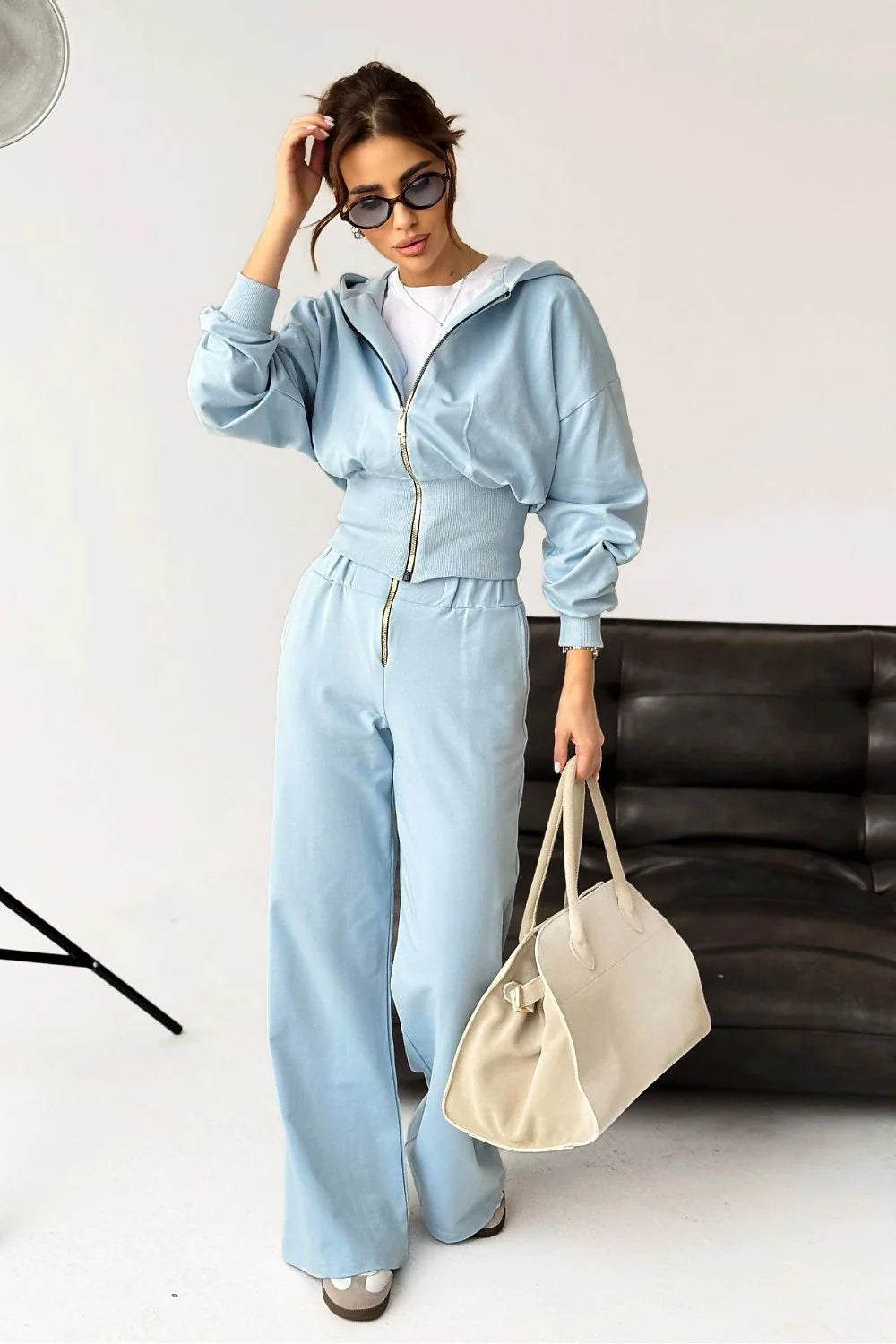 Ensemble La Balancia pour femme veste zippée capuche pantalon ample style sport-chic bleu clair coton doux