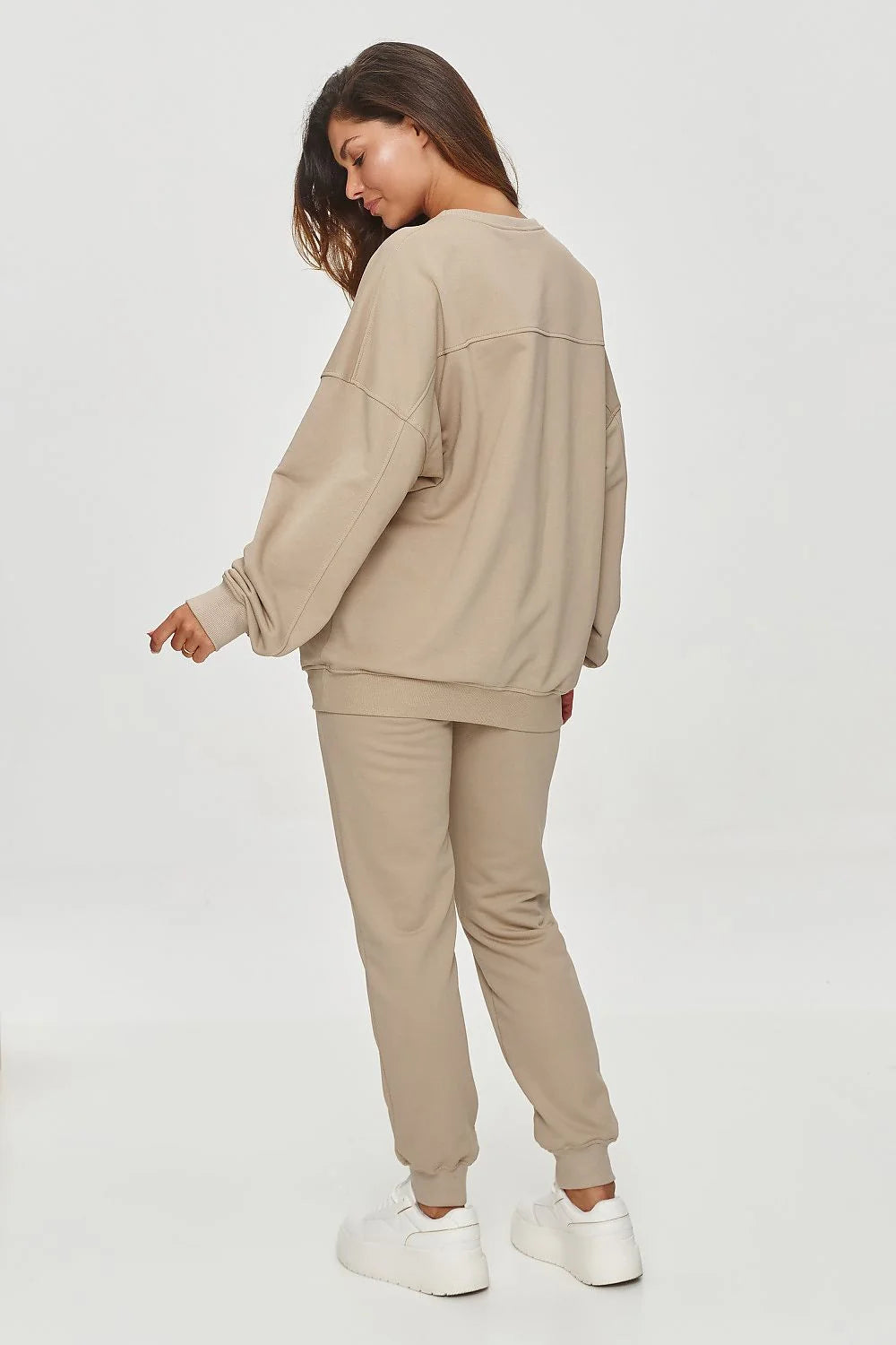 Makadamia sweatshirt femme oversize beige molletonné coton mélange coupe ample épaules tombantes col rond manches longues bords côtes ourlet minimaliste