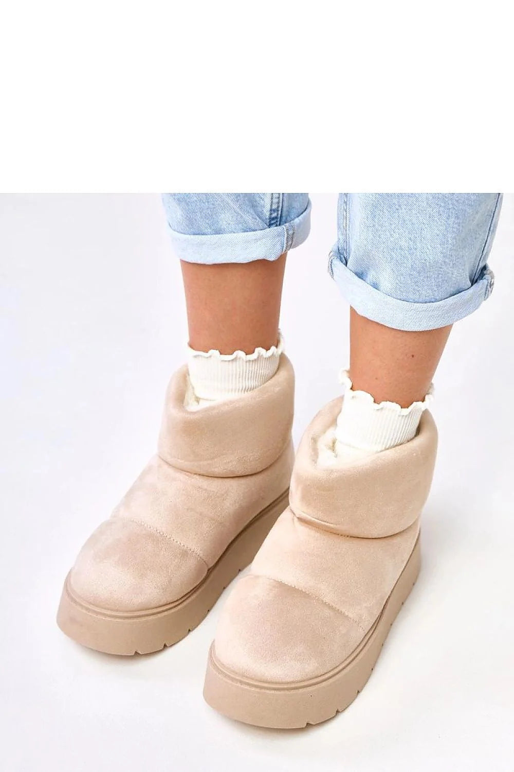 bottines femme cheville beige suédine synthétique rembourrée molletonnée plateforme basse 4cm crantée antidérapante bout rond confortable chaude slipon cosy urbaine