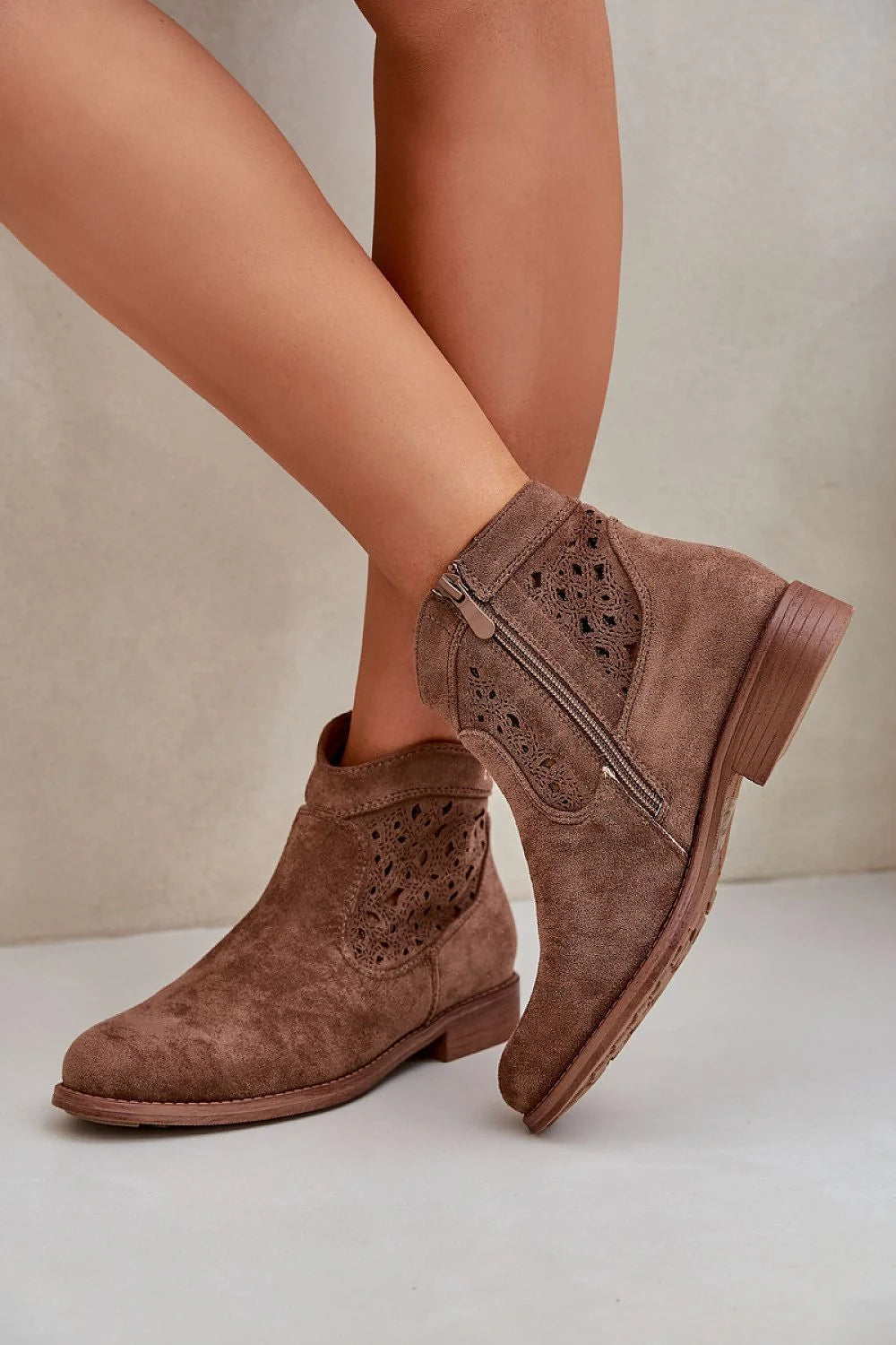 Bottines S.Barski Style Moderne Daim Taupe Fermeture Éclair Talon Plat Design Floral Laser Cuir Écologique Femme Élégance Quotidienne