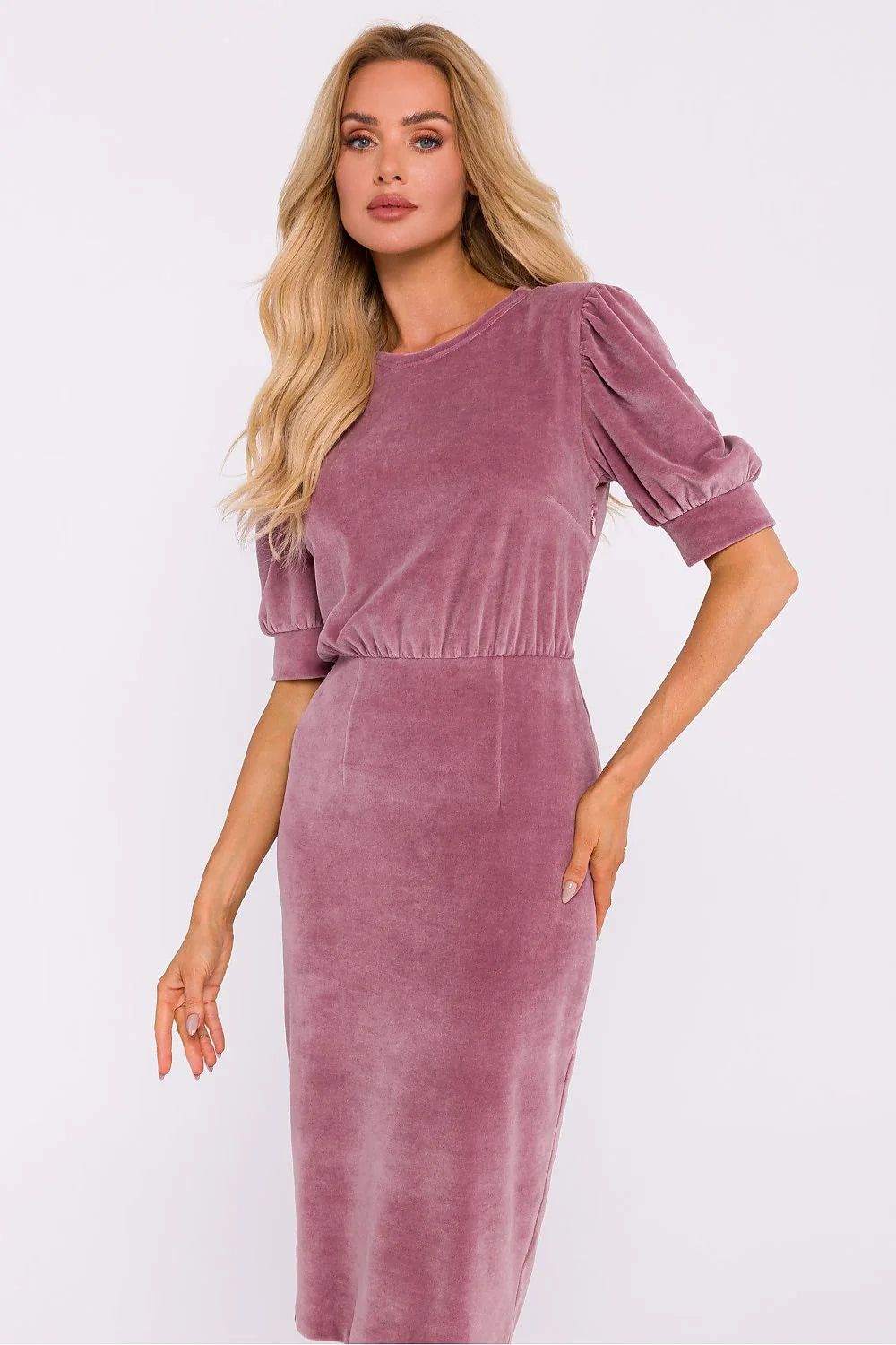 Robe de jour élégante en velours doux couleur mauve manches mi-longues encolure ronde dos fendu femmes