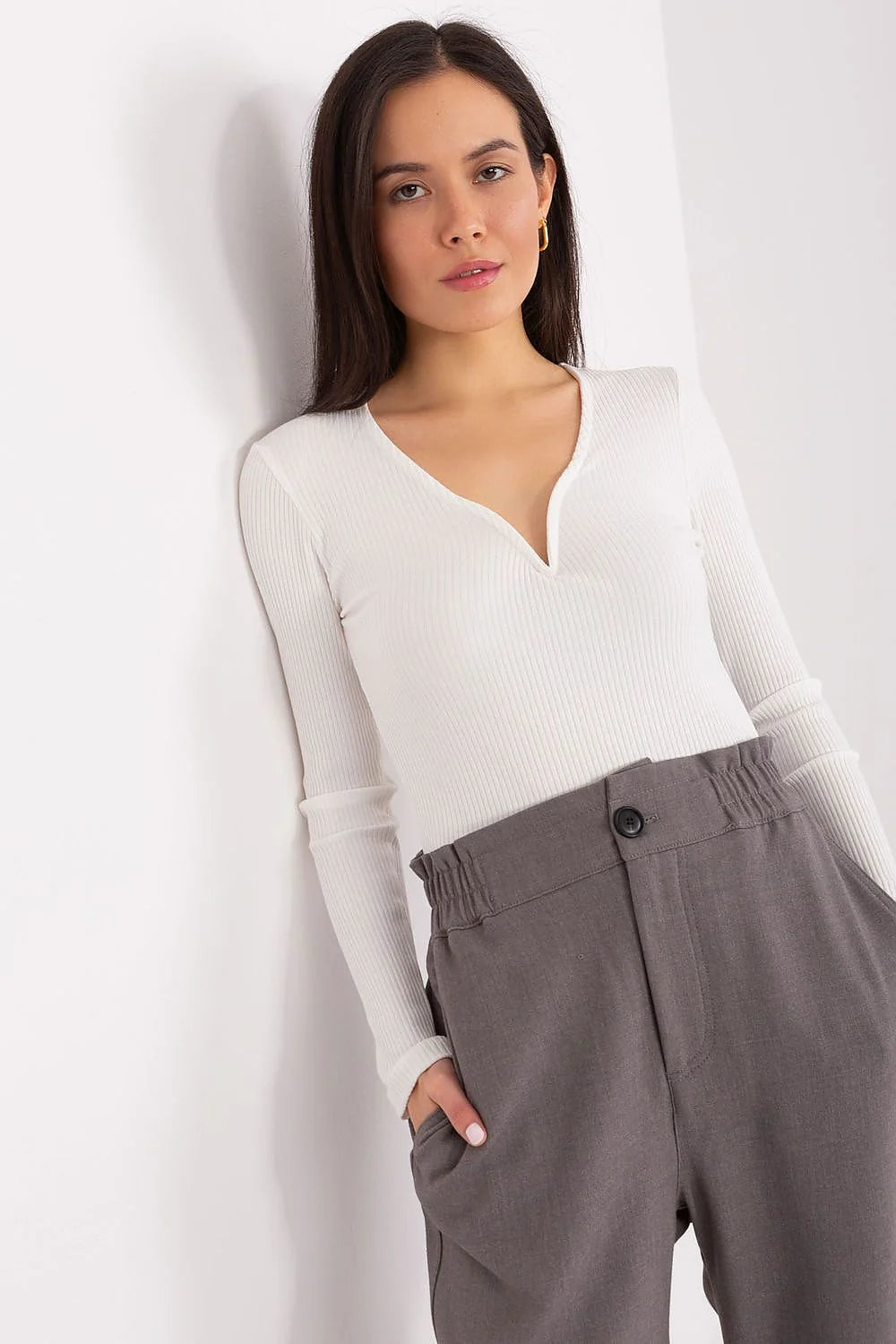 Haut ajusté manches longues côtelé blanc Pantalon ample taille haute gris femme mode élégante occasion quotidienne