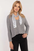 pull femme Italy Moda maille côtelée gris clair coupe boxy courte col V profond manches longues ourlet asymétrique écharpe pois