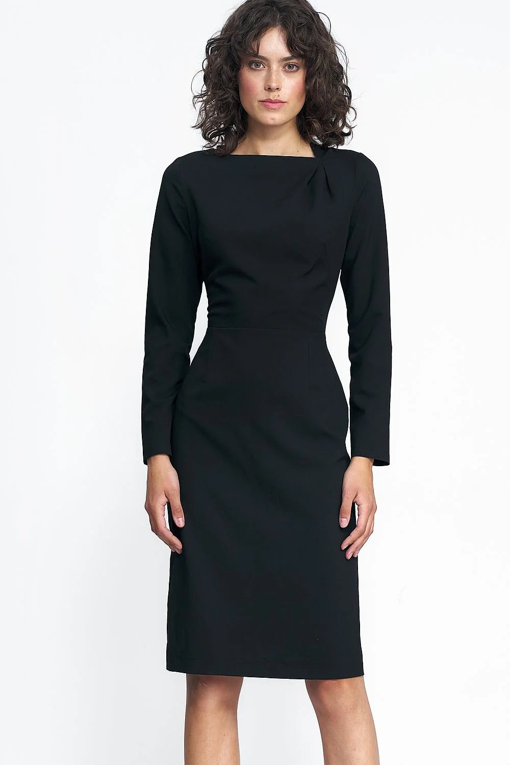 Robe élégante noire coupe droite encolure bateau manches longues taille ajustable polyester viscose femme