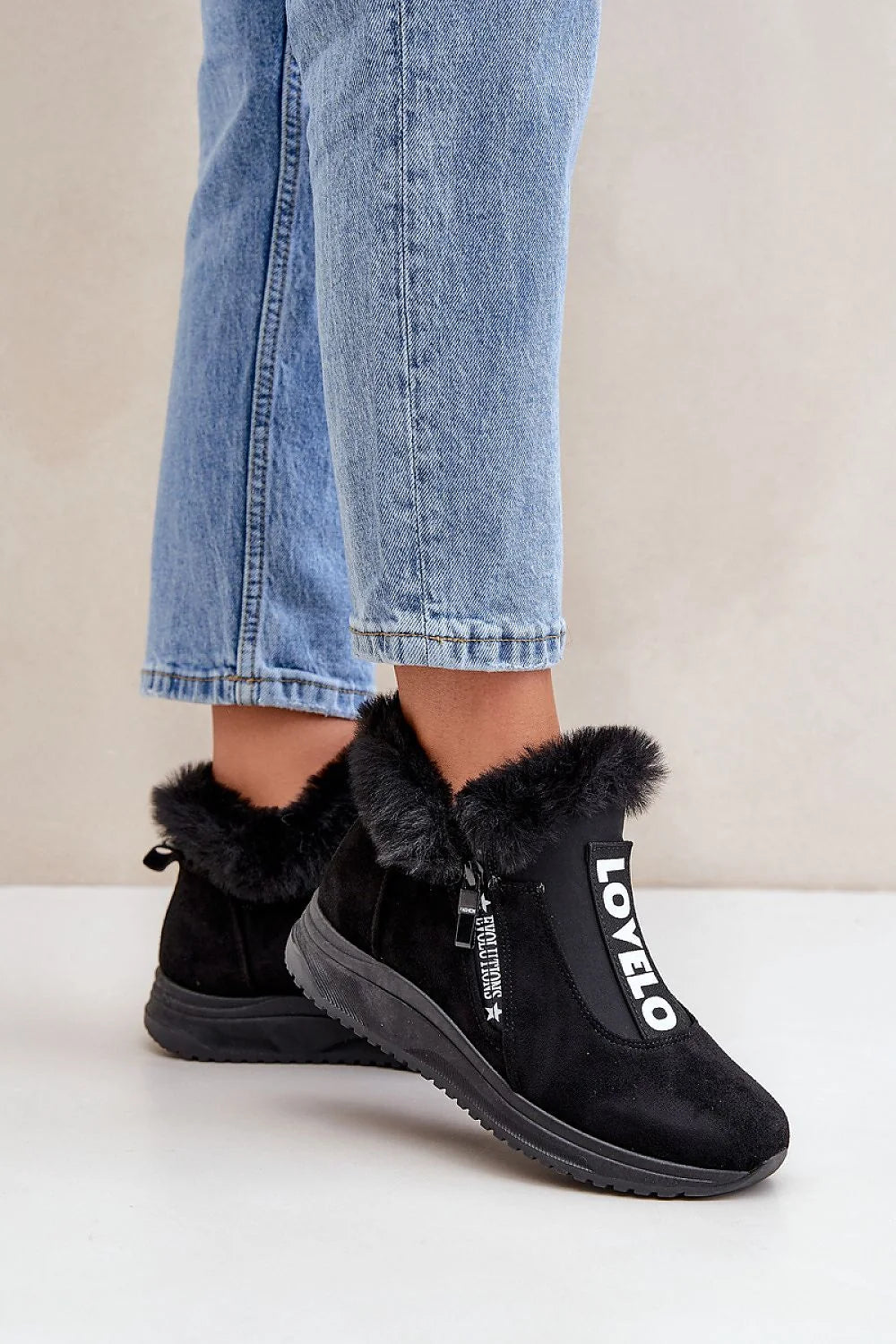 Bottines femmes style décontracté mode urbaine cuir suédé écologique fourrure doublure semelle caoutchouc zip LOVELO