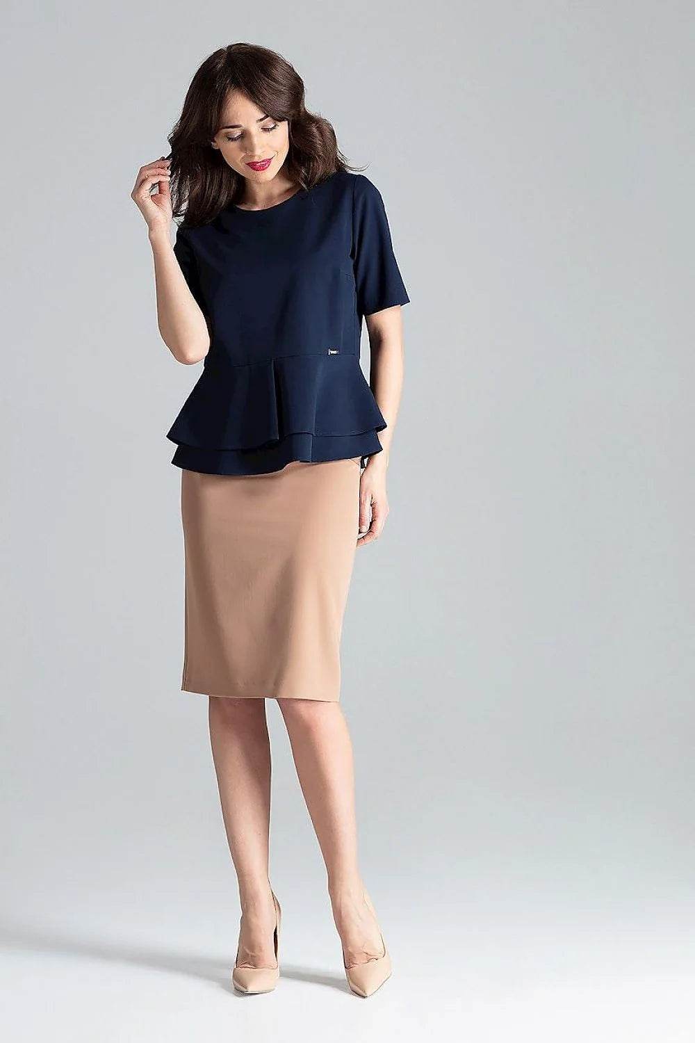 Chemisier à manches courtes vert émeraude double basque jupe beige sable taille ajustable polyester viscose femme