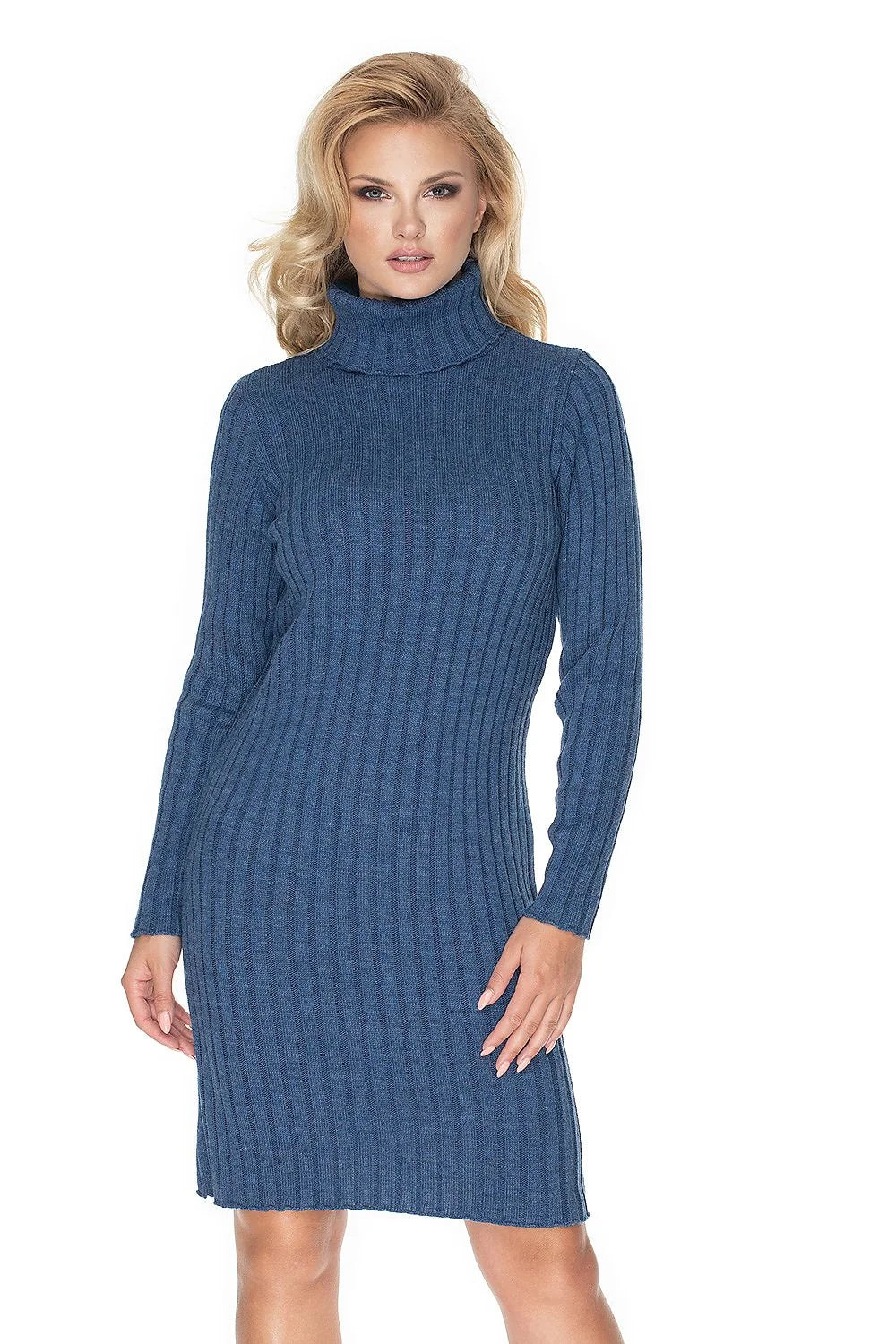 Robe tricot gris style moderne ajustée col roulé manches longues confort mode féminine tendance