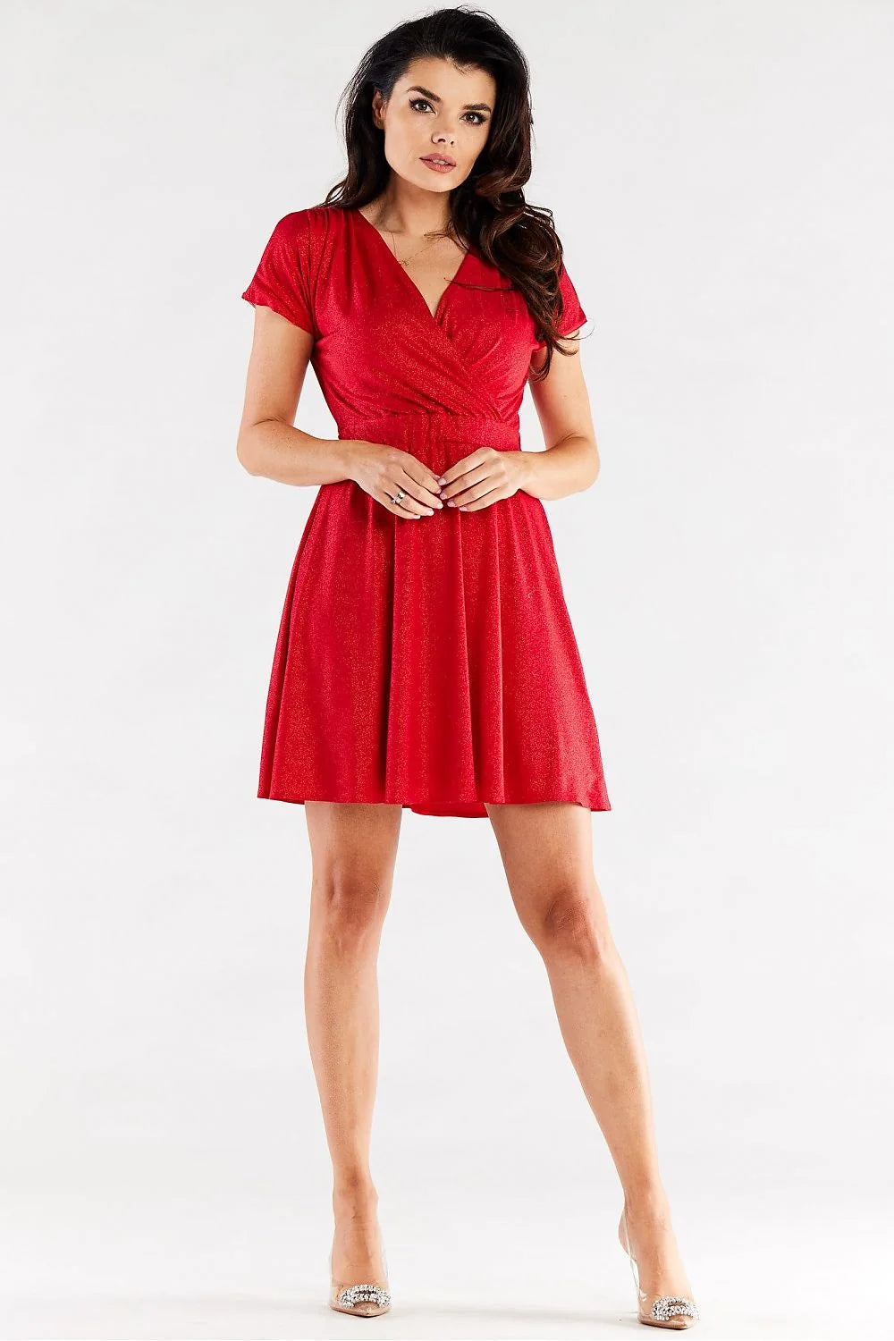 robe soirée courte rouge pailletée scintillante cintrée taille élastique encolure croisée manches bouffantes jupe évasée fluide doublée confortable