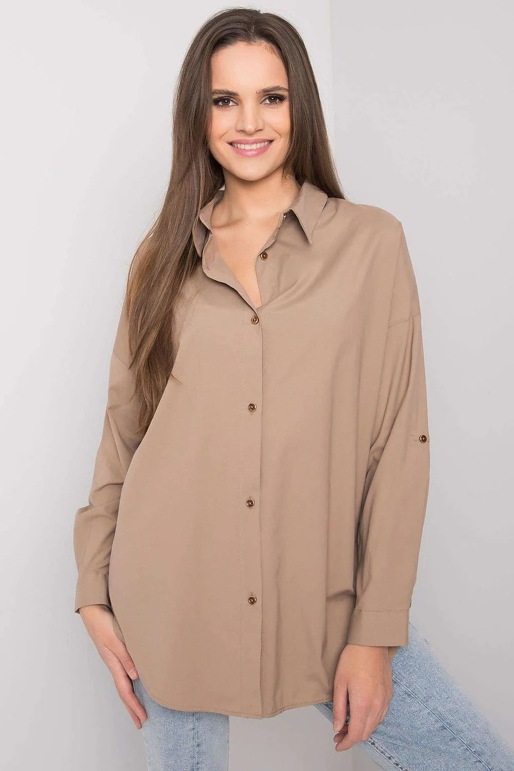 Chemise femme beige taupe ample coton polyester style décontracté élégante boutons marron oversize