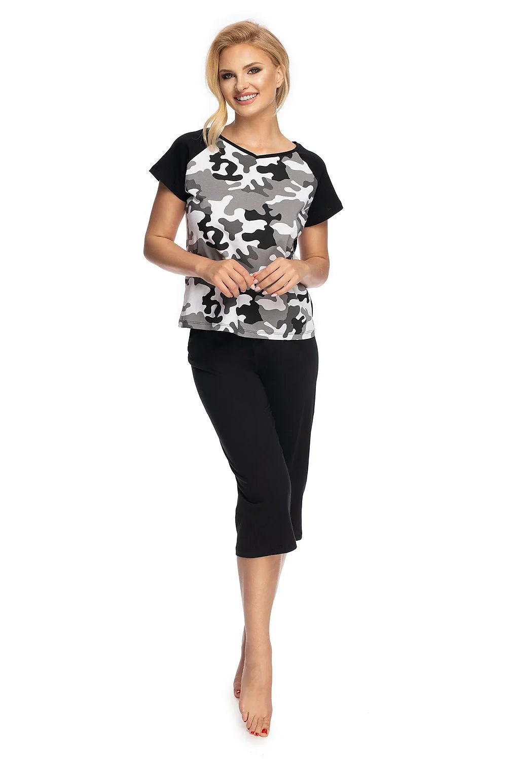 Ensemble pyjama femme coton camouflage moderne confortable manches courtes pour détente à la maison élégante