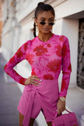 chemisier tulle manches longues coupe cintrée silhouette ajustée mesh transparent extensible imprimé floral oversize rouge fuchsia élégant audacieux