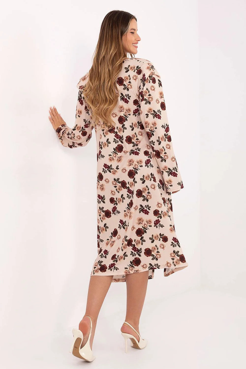 robe midi satin viscose polyester imprimé floral rosé beige latérale feuillage vert drapé froncé taille manches ballon encolure ronde fente