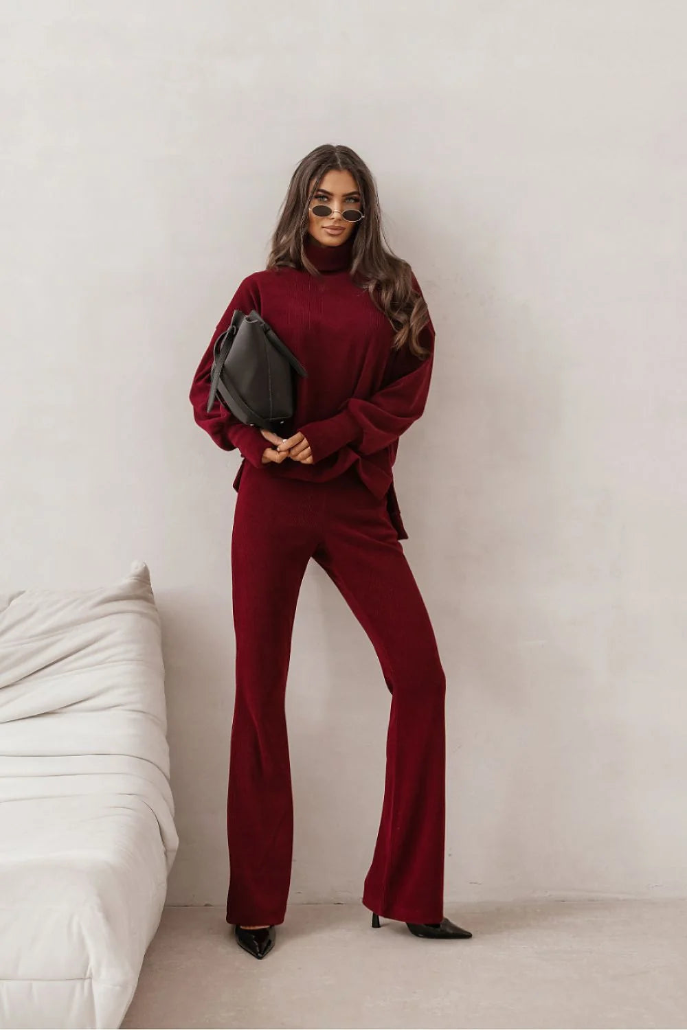 ensemble PRIAH bordeaux côtelée maille pull col roulé pantalon large coupe relaxed manches longues doux extensible confortable chic