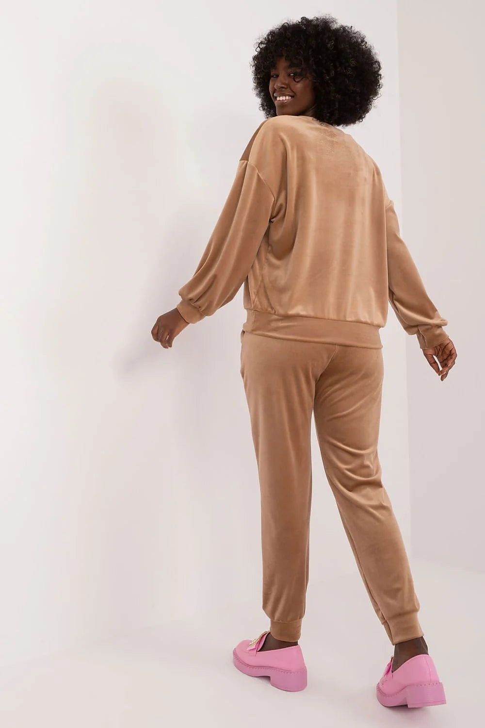 Ensemble velours femme motifs floraux coupe droite confort élégance polyester microfibre beige floral femmes