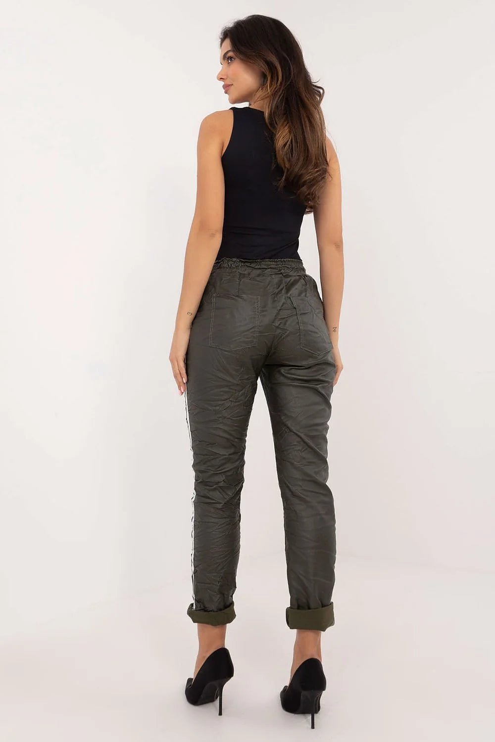 Pantalon femme Italy Moda coupe droite en éco-cuir viscosé polyester elastane taille haute jambes fuselées poches latérales vert olive