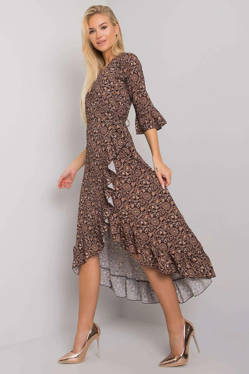 robe femme boho cache coeur décolleté plongeant manches trois quarts volants asymétrique ourlet ceinture nouée latérale imprimé floral brun noir