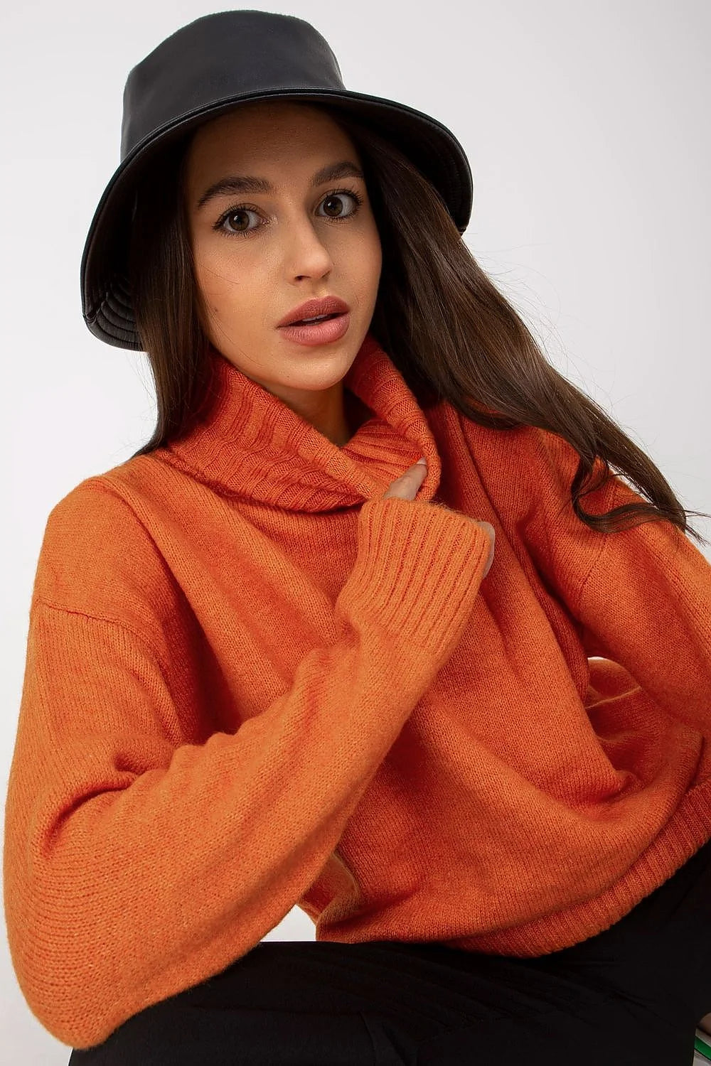 Pull long femme col roulé beige camel tricoté élasthanne acrylique polyester coupe ample manches longues