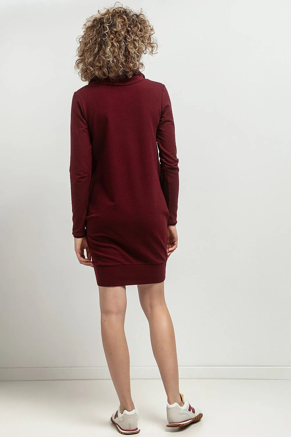 Robe de jour Tessita en jersey Bordeaux col bénitier longues manches poches latérales élégance confort femme mode