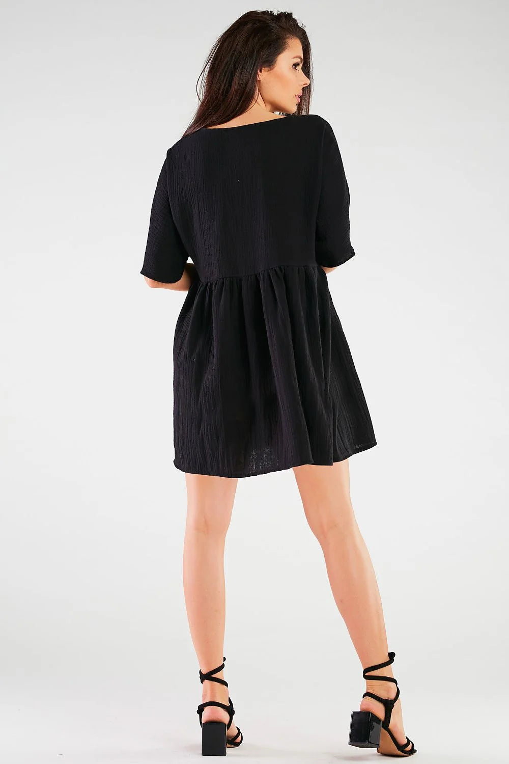 Robe de jour Infinite You taille haute jupe évasée couleur noire matière douce poches plaquées élégance décontractée femme