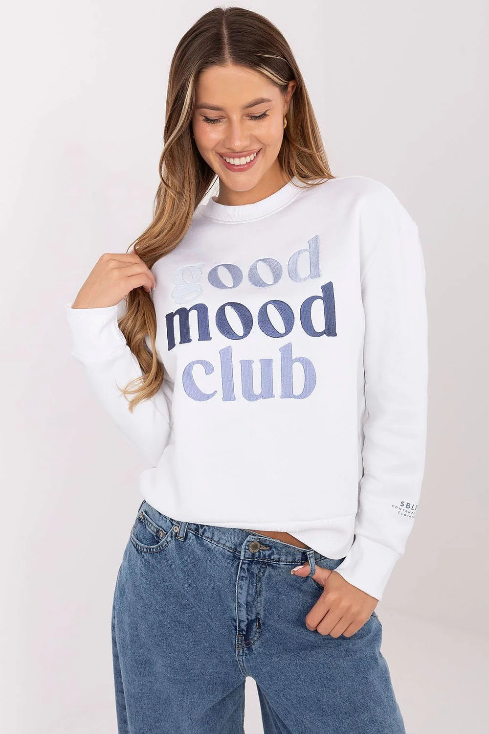 sweatshirt femme col rond blanc molleton coton coupe relaxed manches longues poignets côtelés ourlet brodé slogan good mood club bleu