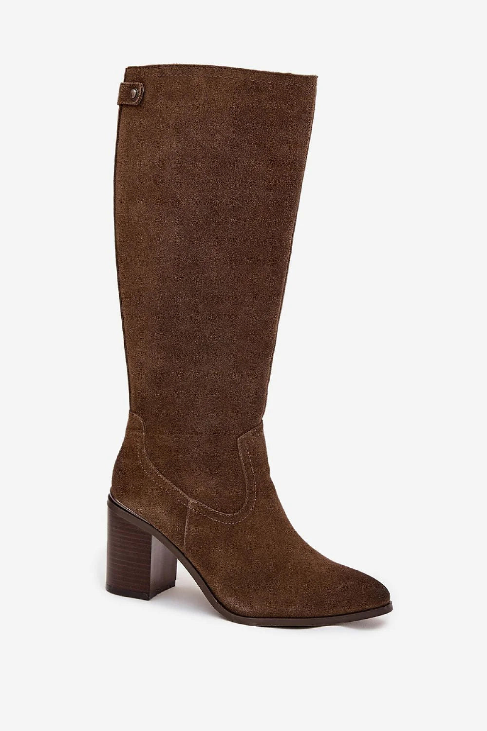 bottes cavalières mi mollet suède chocolat talon bloc empilé bout amande surpiqûres western fermeture zippée doublure fourrure synthétique