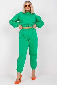 Ensemble sweatshirt crop vert oversize manches ballon cordon pantalon jogging taille haute chevilles resserrées poches latérales logo discret