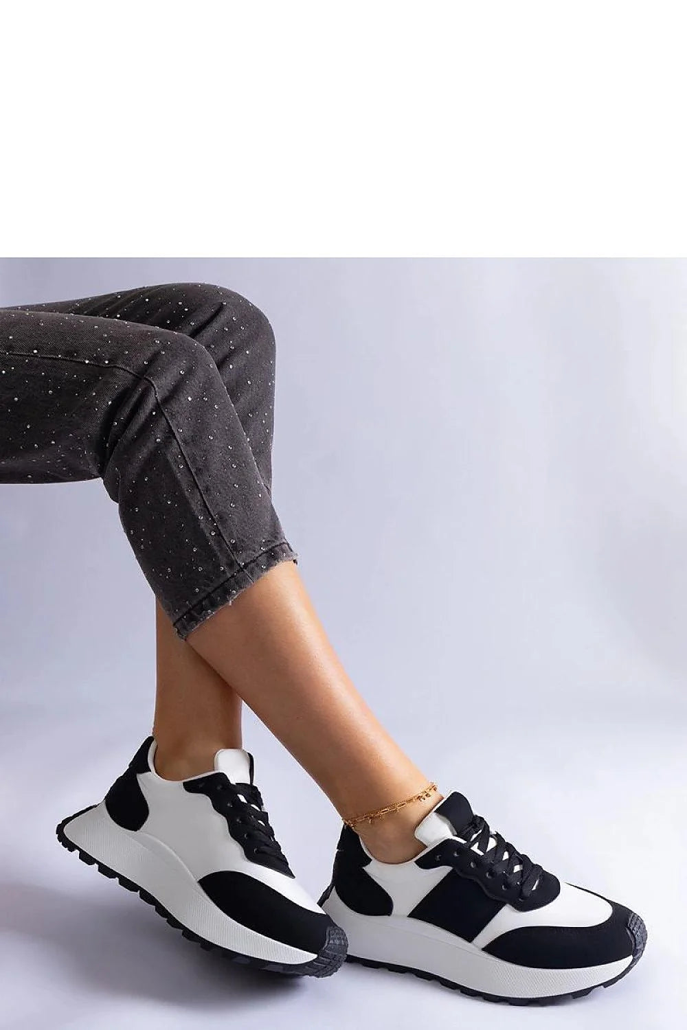 Baskets mode femmes style urbain design moderne baskets noires blanches confort hauteur Coupe basse