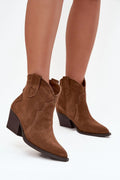 bottines femme daim naturel marron style western cheville bout pointu talon biseauté empilé stable doublure fourrure surpiqûres semelle robuste casualchic